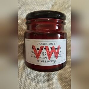 Trader Joe's Vanilla Woods Scented Soy Candle 2.3oz Glass Jar 12 Hour Burn NWT